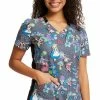 Cherokee Women's Alice Print Scrub Top 2 Cherokee Women's Alice Print Scrub Top -Scrubs for Women shop 1 ck tf764 printalc 650